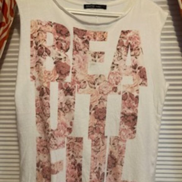 "Beautiful" written in floral letters on a white XL Muscle tee,  100% Cotton - Picture 8 of 8
